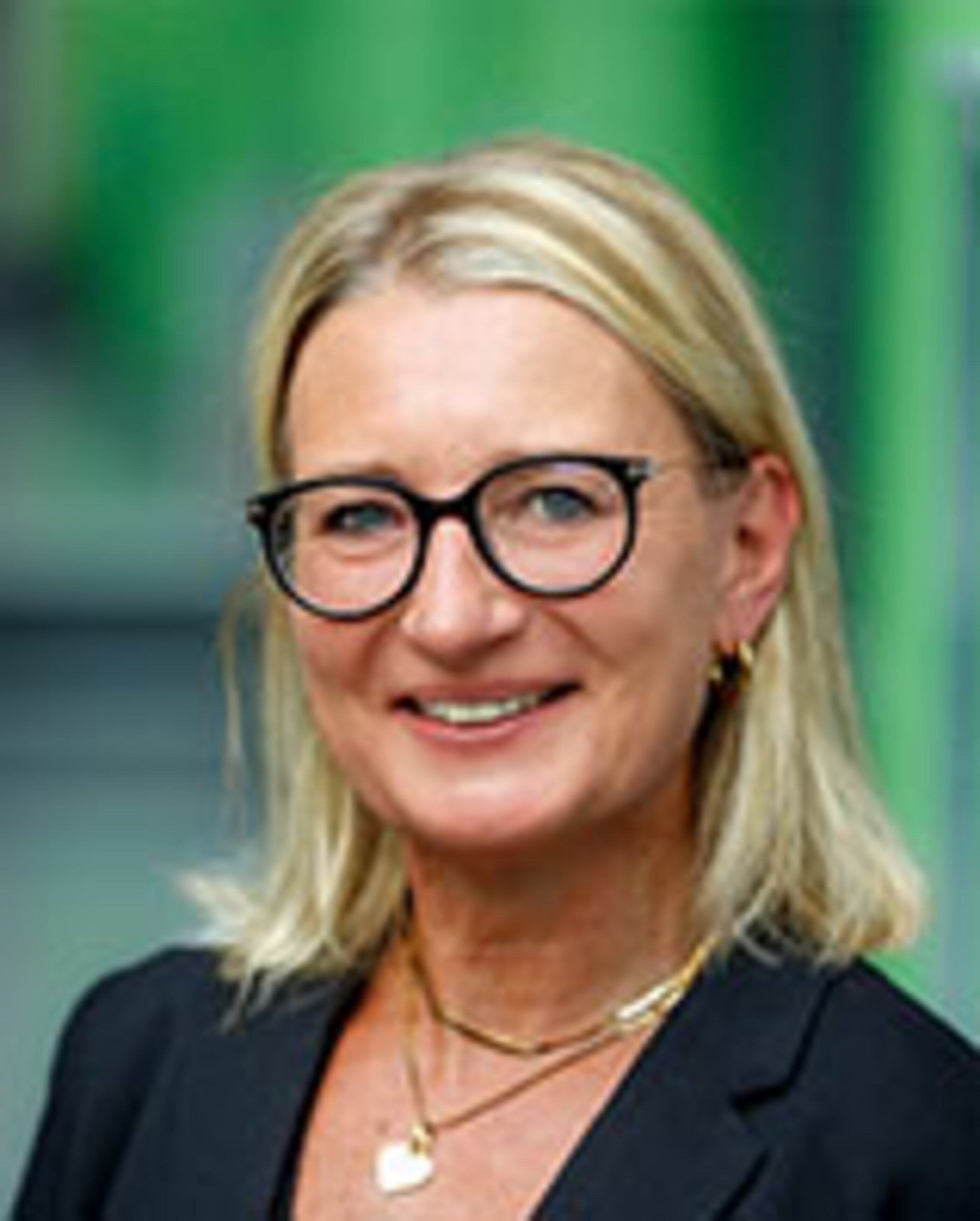 Porträt von Sandra Boes-Rösch, Marketingstrategie & -management bei der Provinzial